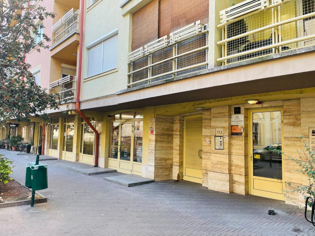 Peony Hollo Apartment - Free Garage Under The House — Fotók 2