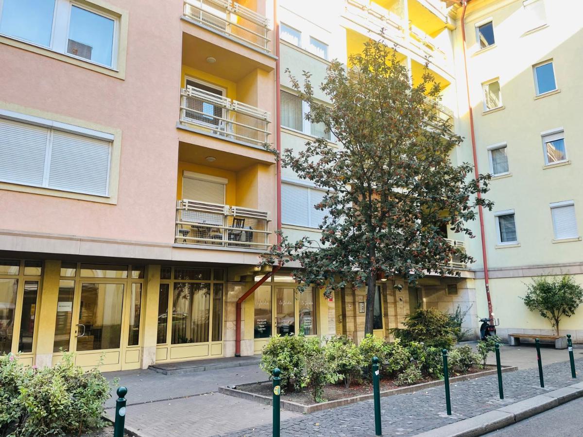 Peony Hollo Apartment - Free Garage Under The House — Fotók 3
